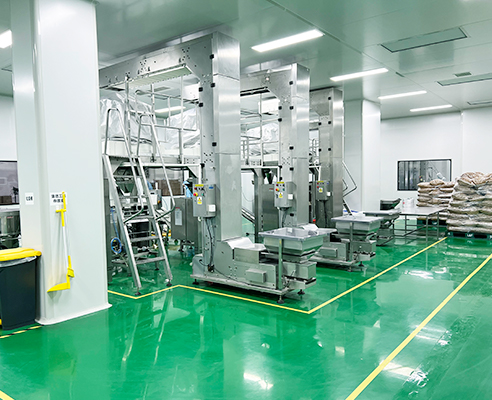 100,000-class cleanroom manufacturing environments