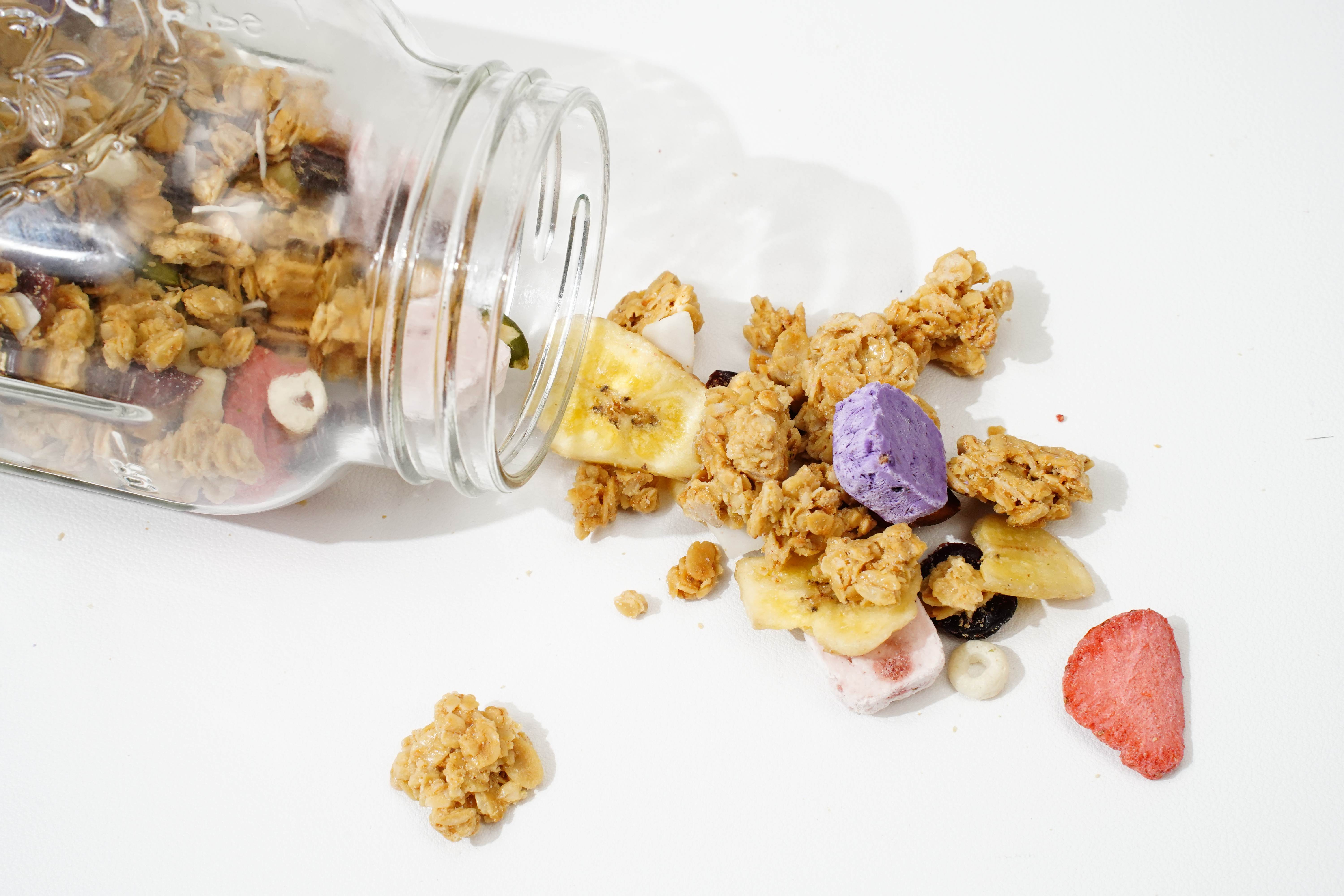 Yogurt & Strawberry Crunchy Oat Clusters