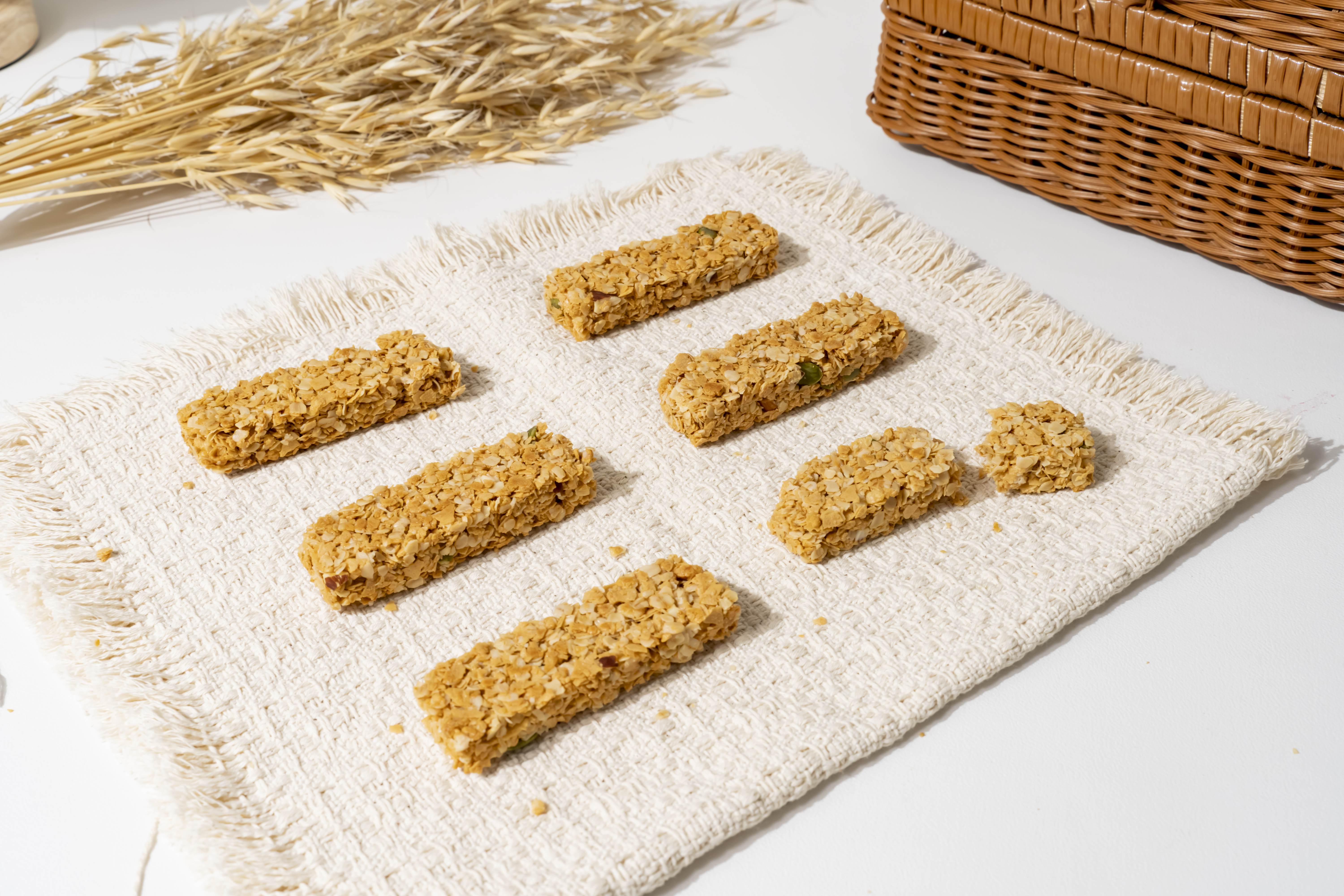 Nutty Oat High-Fiber Protein Oat Bar