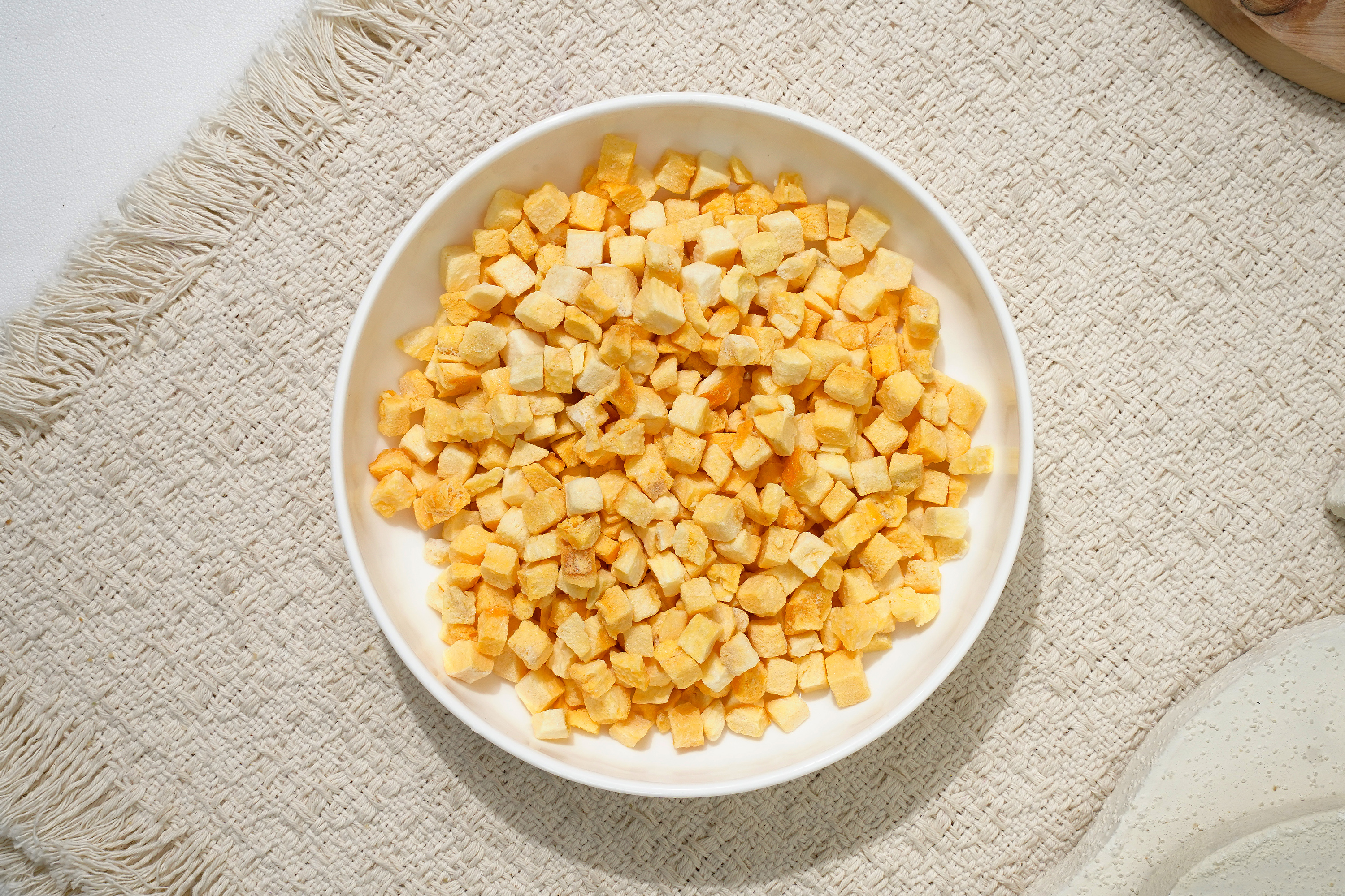 Freeze-Dried Yellow Peach Dices